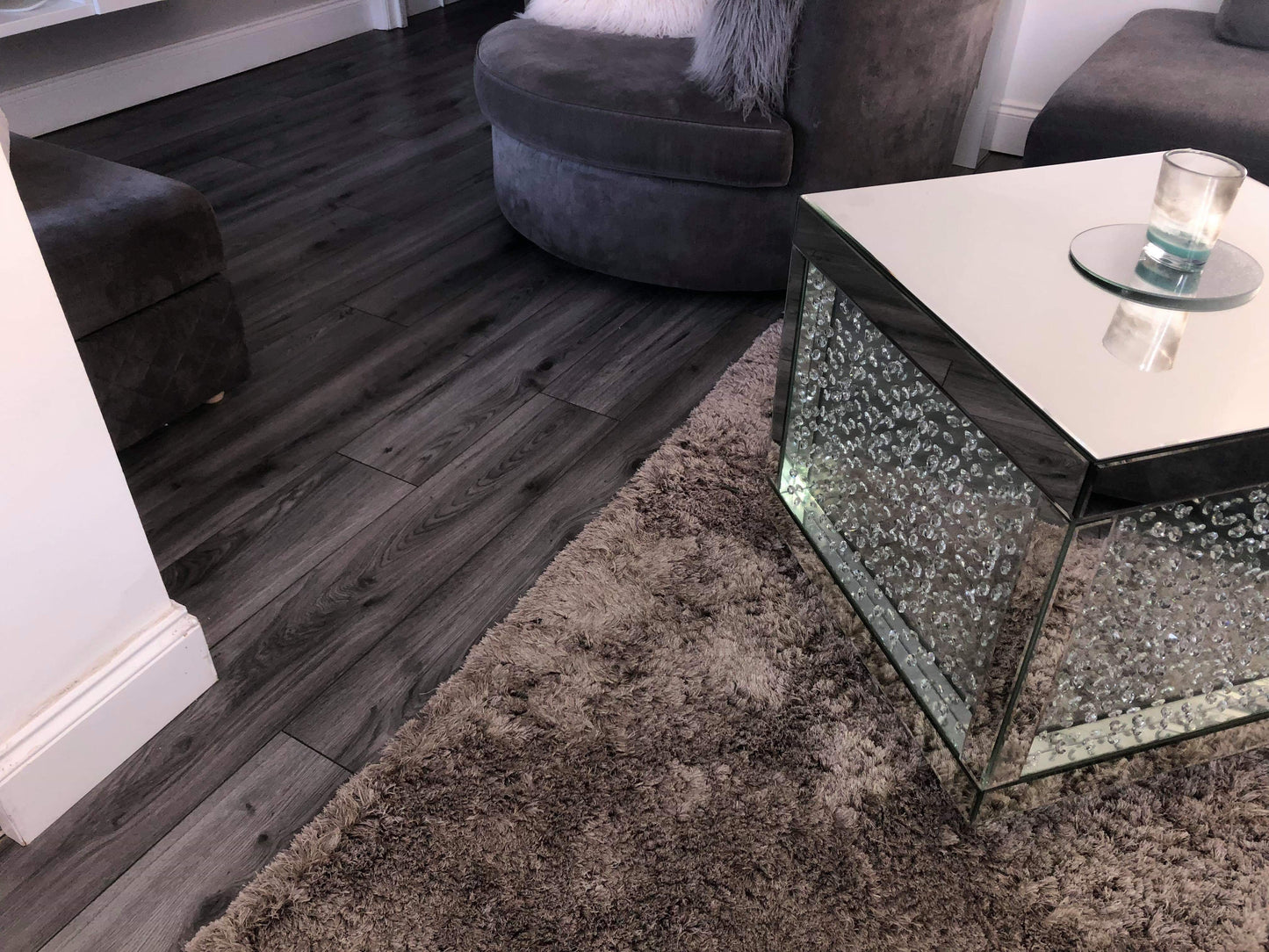 Grey laminate