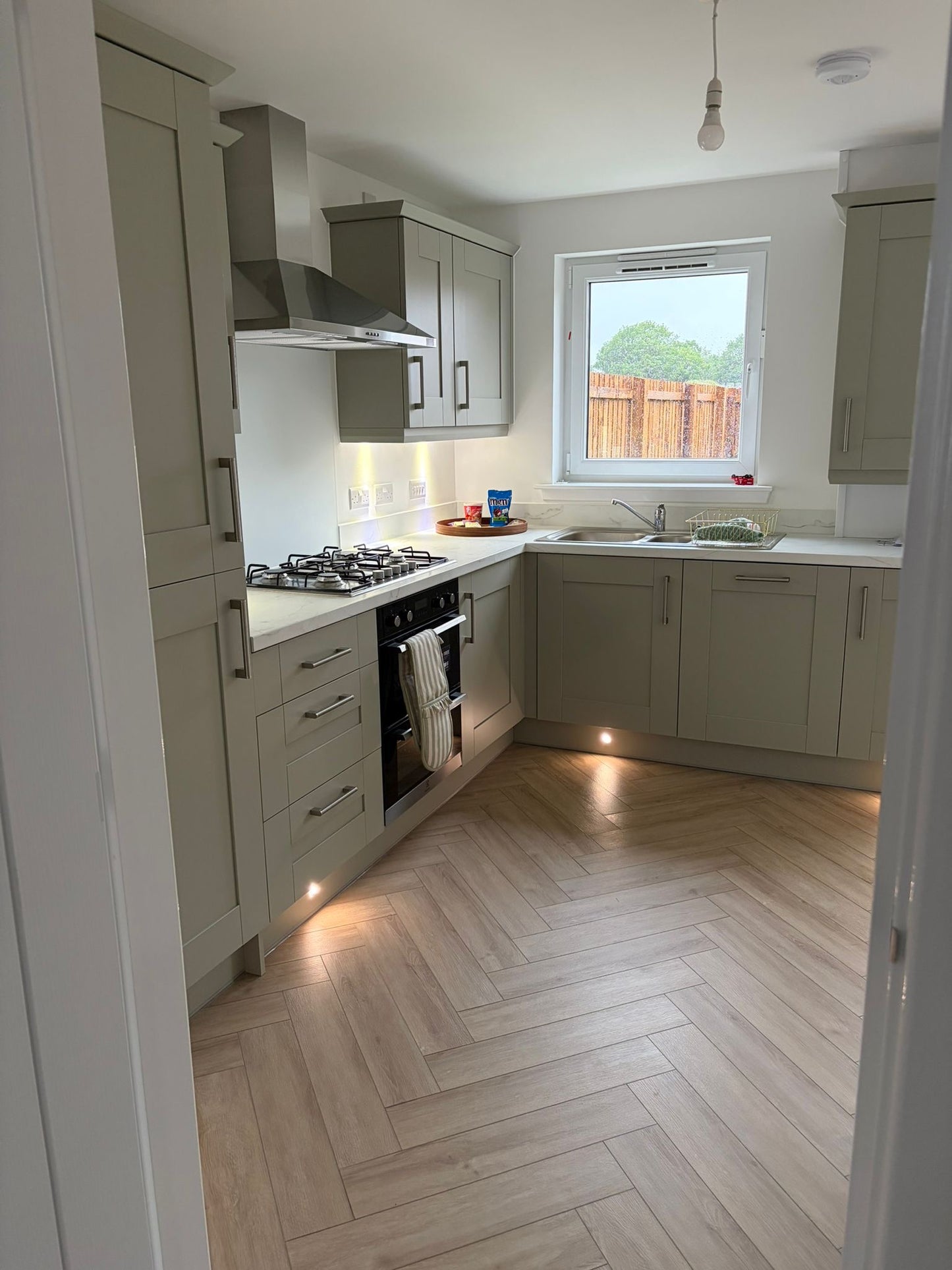 Herringbone water resistant flooring leven oak