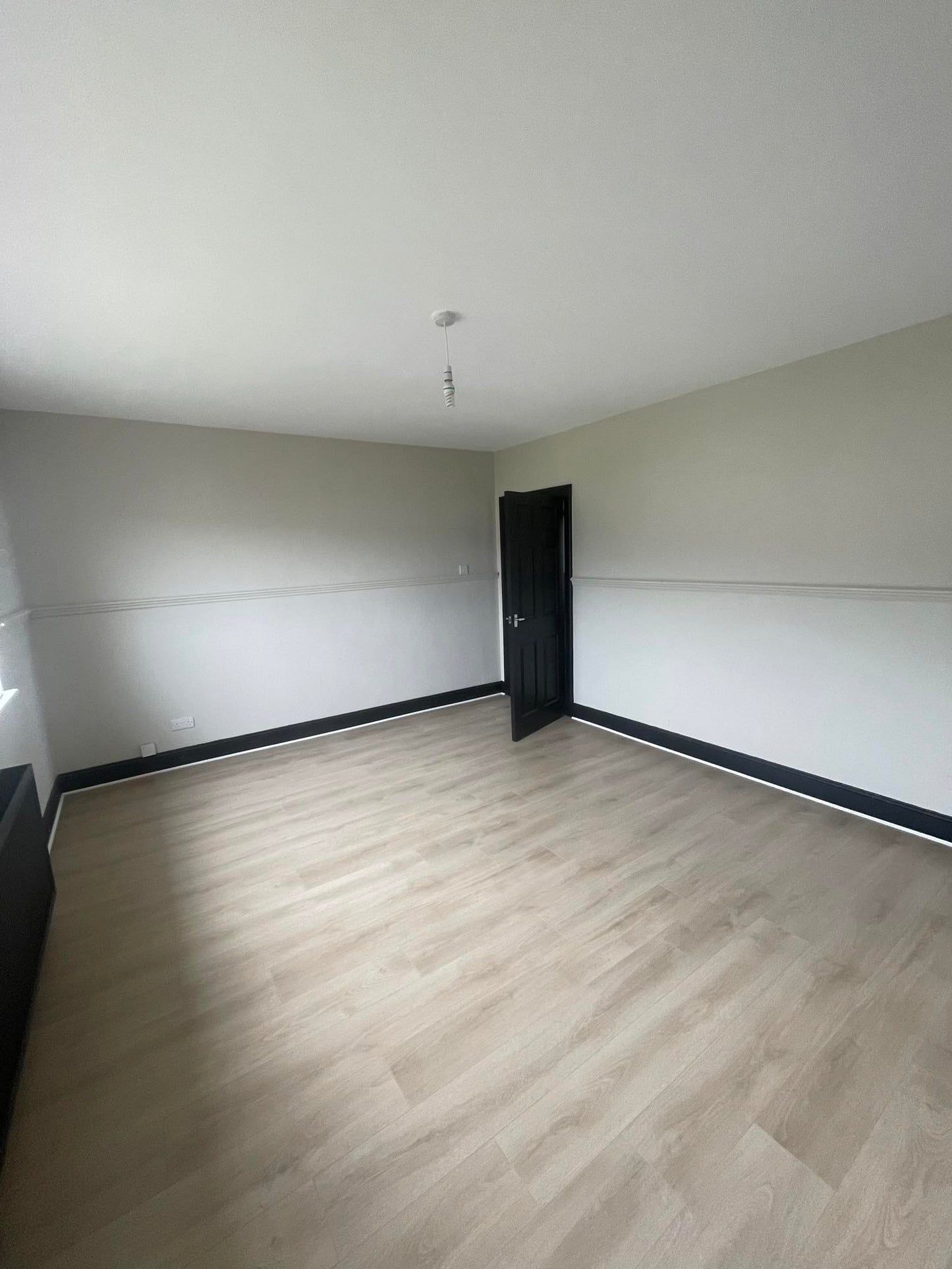 Summer oak beige laminate