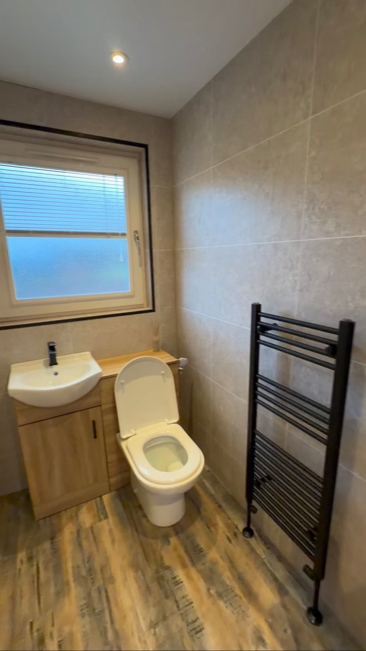 Beige concrete tile 8mm